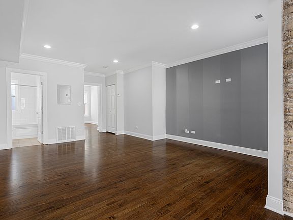 4th image of 7722-7734 N Ashland Ave #7728-D2