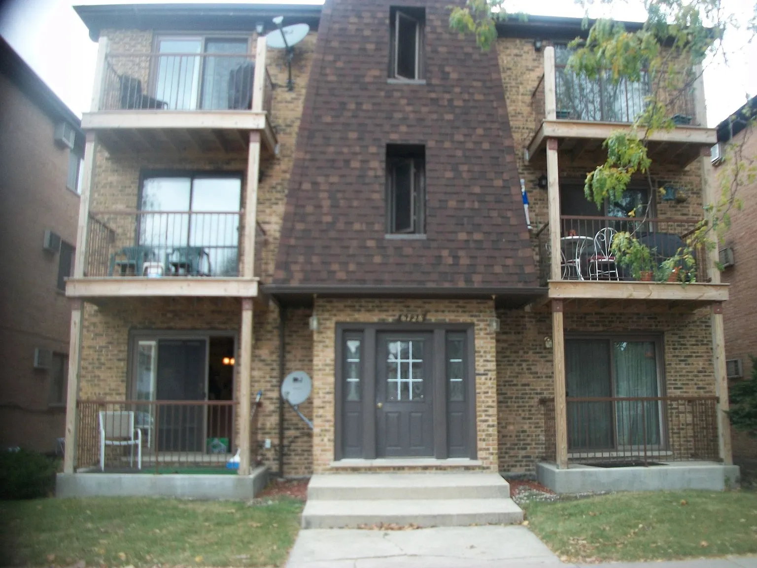6728 W 64th Pl APT 1B photo 1