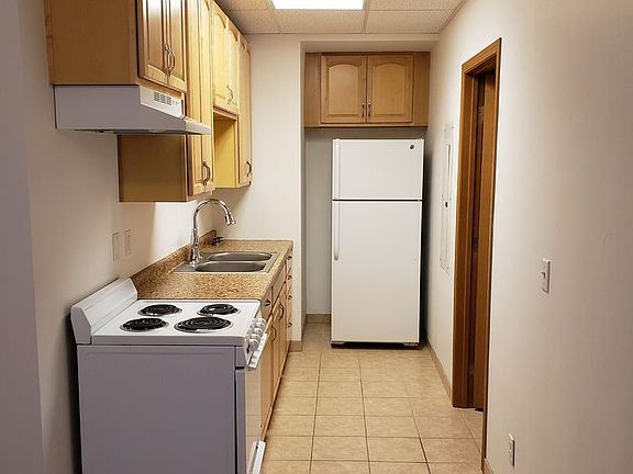 4th image of 401 N Broadway APT 5