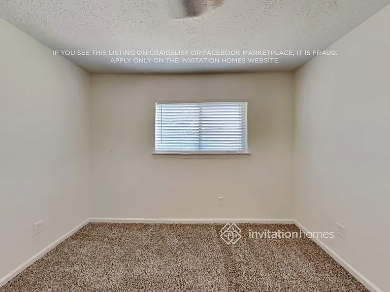 428 Gleneagles Dr — Photo 15
