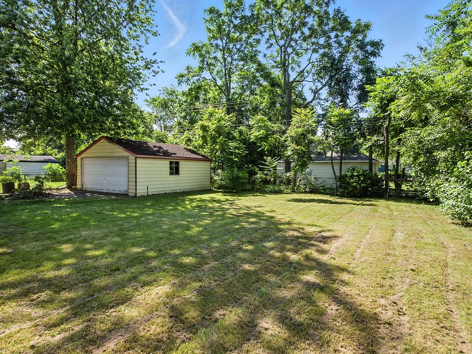 429 W Bernhard Ave, photo 14