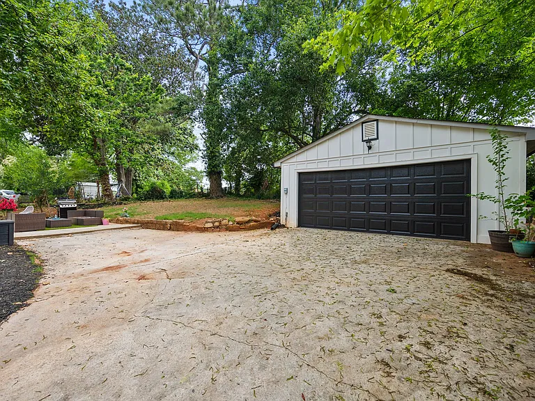 1212 Richard Rd — Photo 27