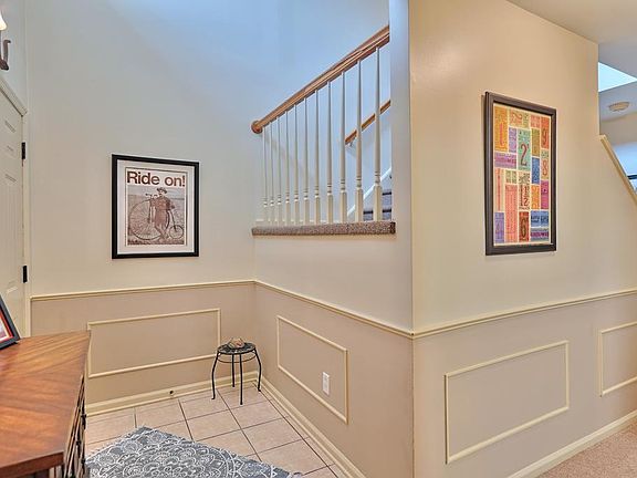 5th image of 406A Briarwood Dr