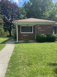 8664 Harding Ave, Center Line, MI, 48015