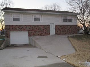 105 Ridge Crest Dr, Linn, MO 65051