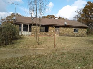14598 Low Gap Rd, West Fork, AR 72774