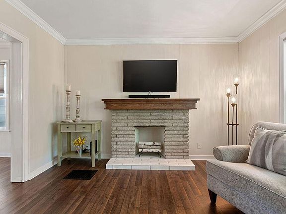 5th image of 360 Olentangy St