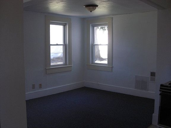2nd image of 49 Jefferson St