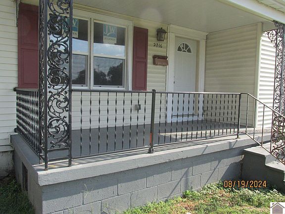 2nd image of 2716 Washington St