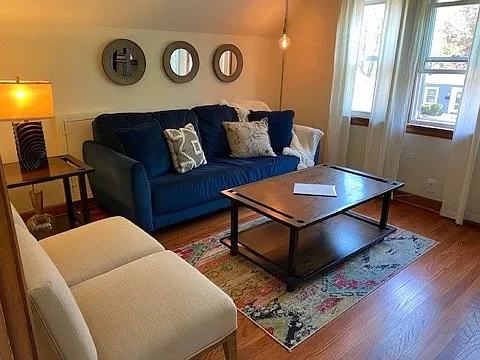 2 bed, 900 sqft, $1,425 — Photo 1