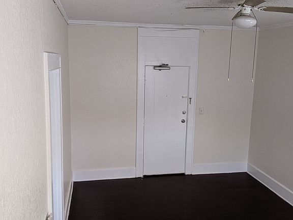 4th image of 524 Dr Martin Luther King Jr St S #204