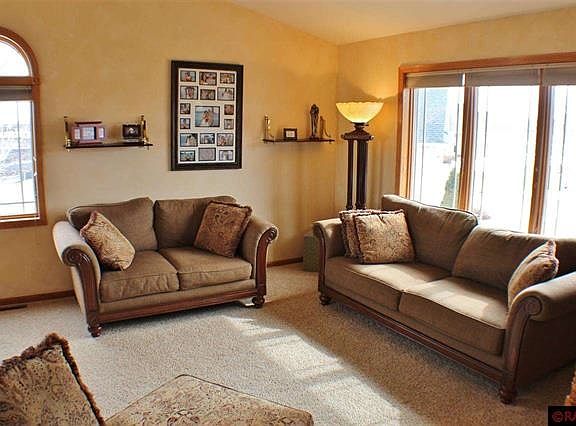 5th image of 204 Cole Ct