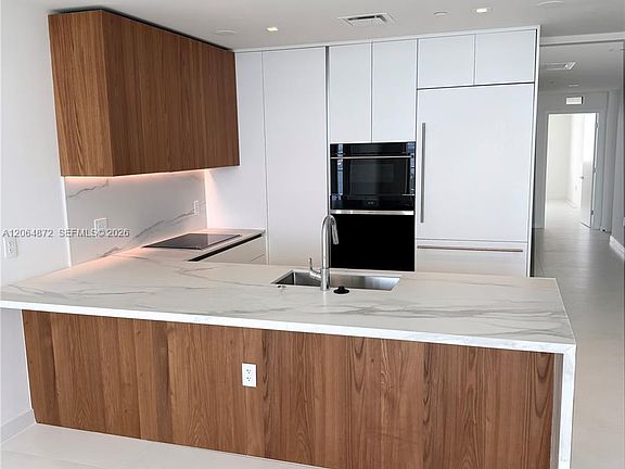 3rd image of 1400 Biscayne Blvd #3603