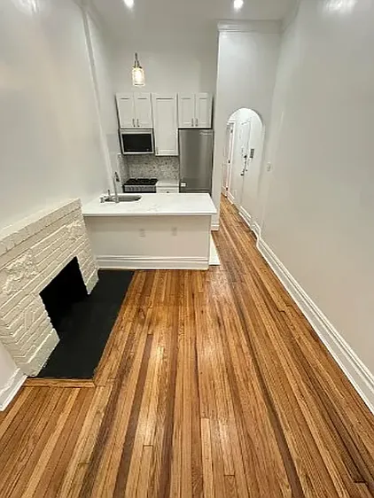 14 Jones St #1A — Photo 4
