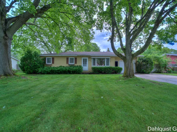 1362 Aspacia St, Muskegon, MI 49445
