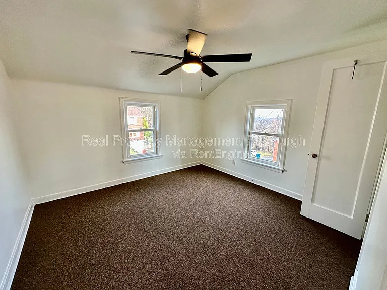 8612 Oakcrest Rd — Photo 9