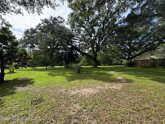 4th image of 22500 Jones Ln