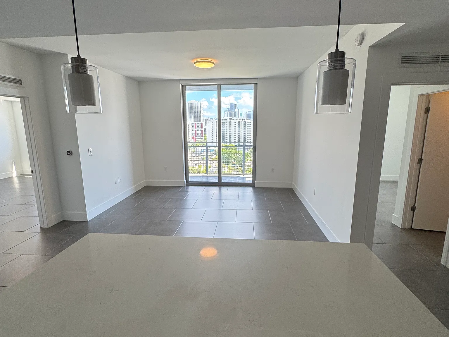 2 bed, 1050 sqft, $3,195 — Photo 2