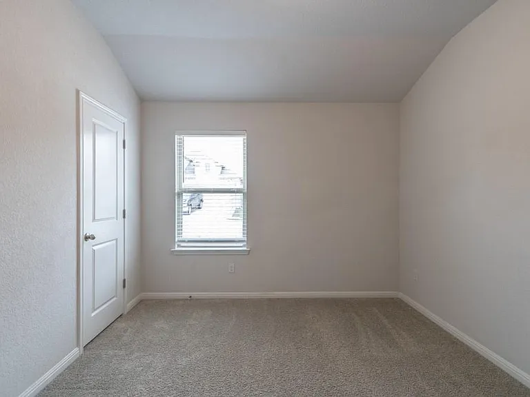 1605 Gerald Ln — Photo 16