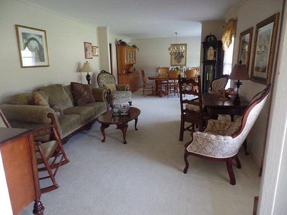 3rd image of 156 Highland Dr