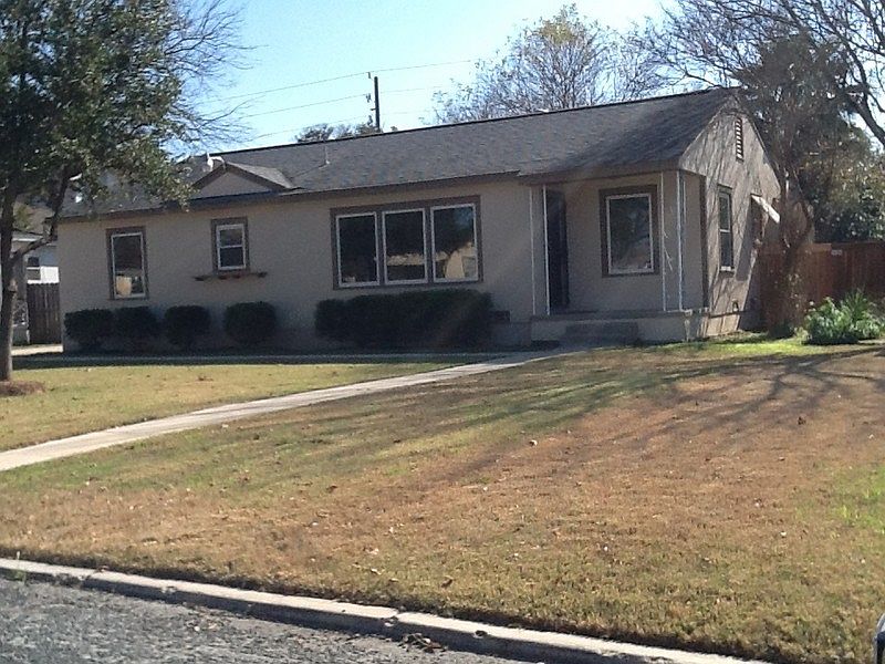 1st image of 2322 W Magnolia Ave
