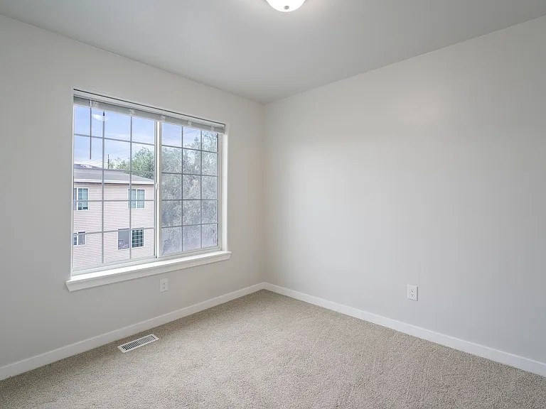 7035 Gold Kings Ave — Photo 11