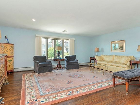 4th image of 28 Jani Ct