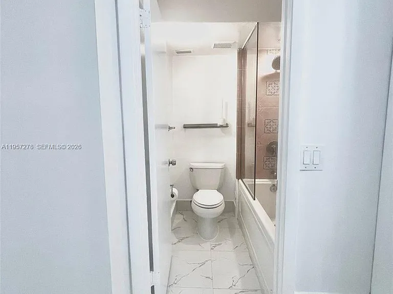 403 Lakeview Dr #106 — Photo 13