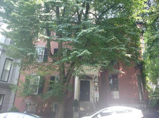 31 Chestnut St, Boston, MA 02108