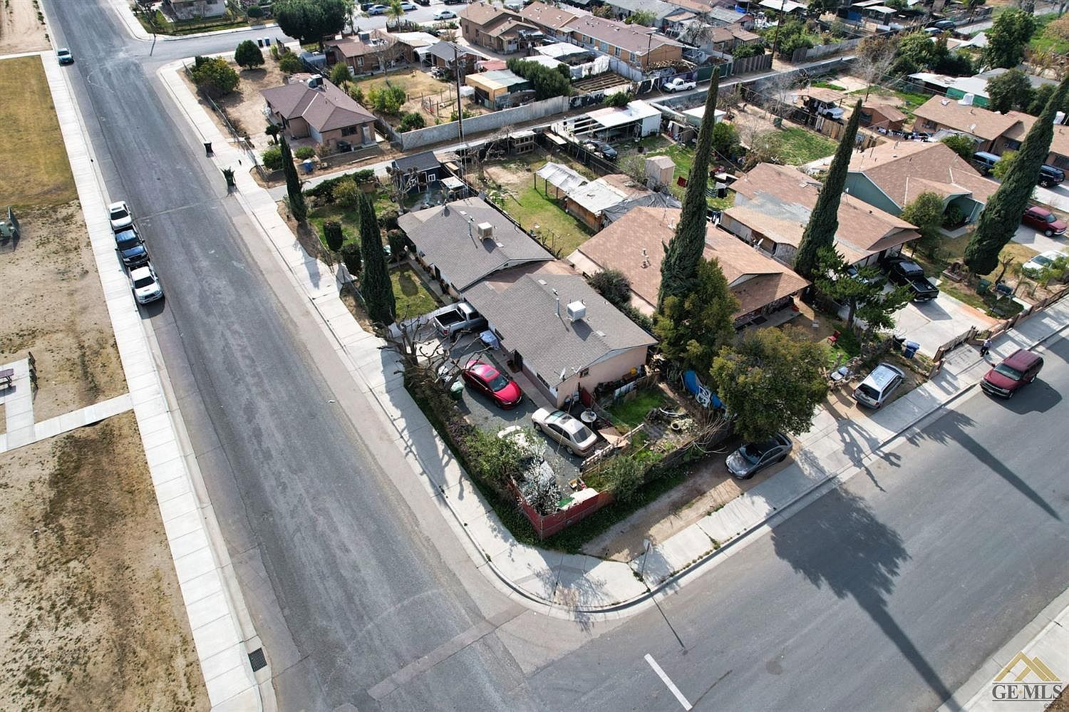 275 Vineyard Dr, Richgrove, CA 93261 Zillow