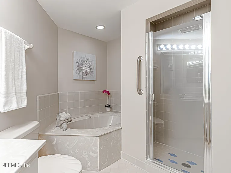 2099 Winterbourne Dr W #308 — Photo 53