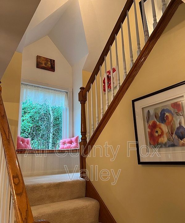 1st image of 1025 Rosewood Dr