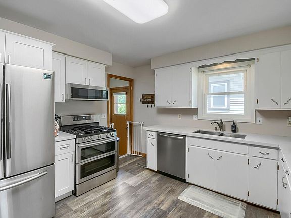 3rd image of 5515 44th Ave S