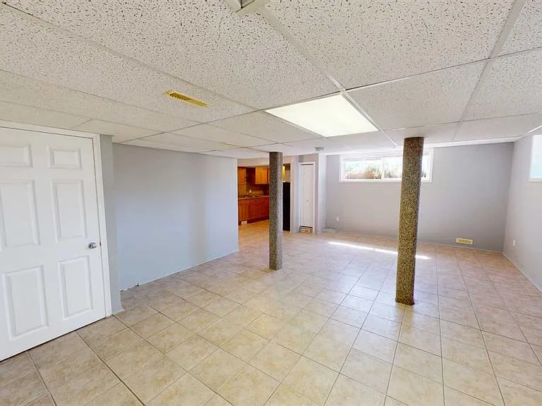 9835 100a Ave #B — Photo 2