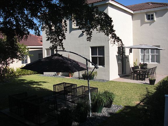 5th image of 1124 Chinaberry Dr