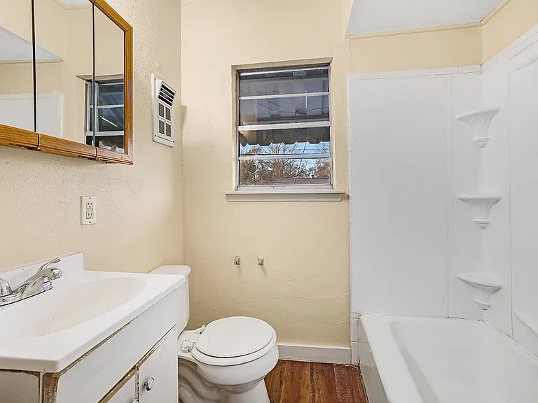 733 Arizona Ave — Photo 11