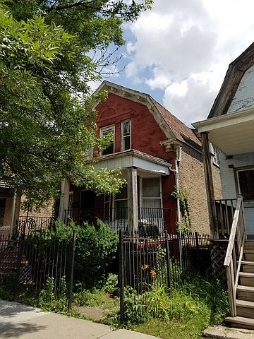 2nd image of 135 N Laramie Ave