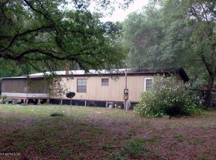 208 Magnolia Rd, Hawthorne, FL 32640