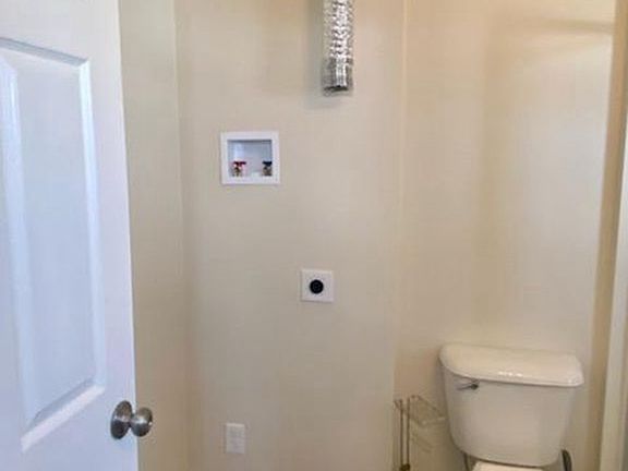 5th image of 243 Noble St #1