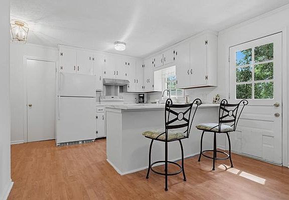 2nd image of 2717 Elton St
