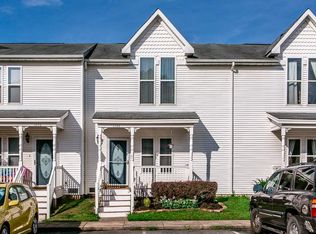1282 Victorian Village Dr, Harrisonburg, VA 22802