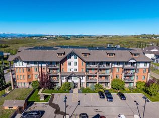 15 W Sunset Sq #2203, Cochrane, AB T4C0E7