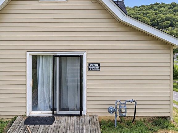 2nd image of 1009 Highland Ave
