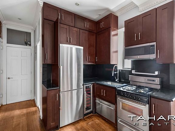 3rd image of 22 Prince St Unit 22
