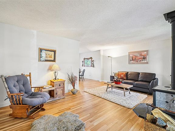 3rd image of 231 Hoover Avenue
