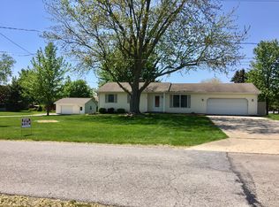 108 Barden St, Lyons, OH 43533