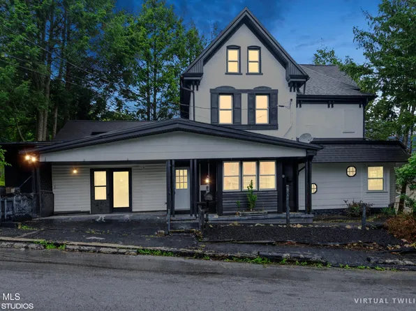 601 Washington Ave, Tyrone, PA 16686