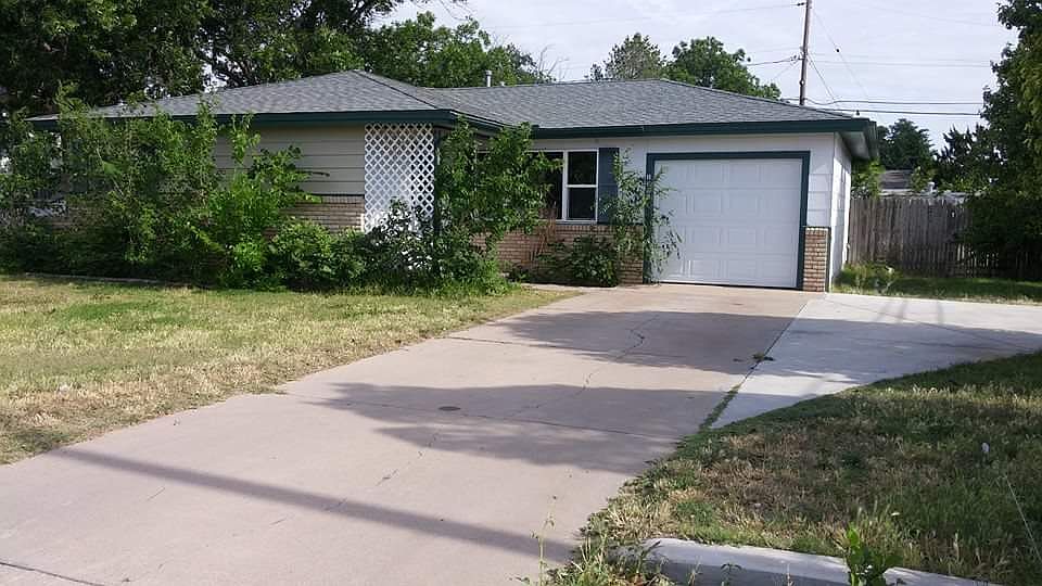 1st image of 1301 E Highland Dr