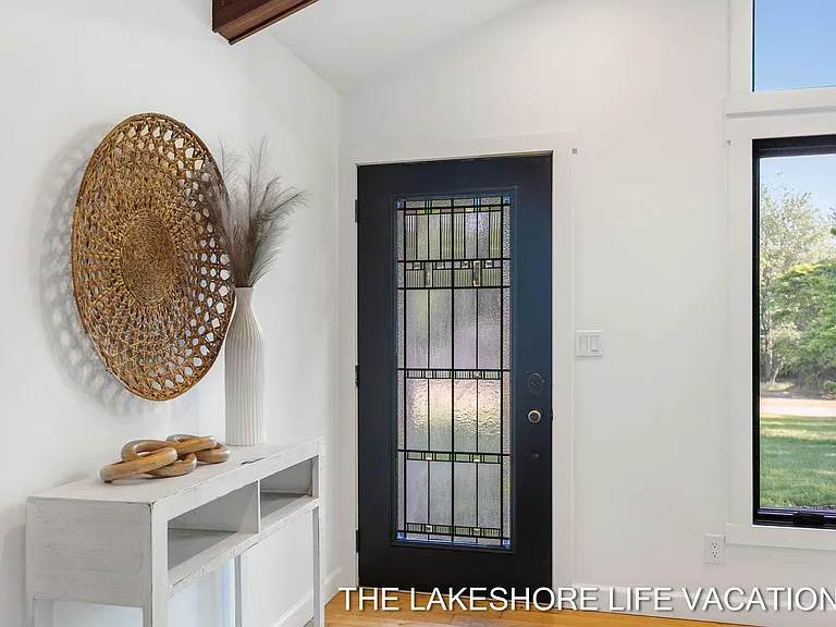 3892 Lakeridge Dr — Photo 14