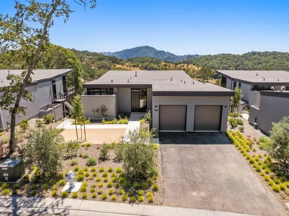 160 Woodlands Dr, Healdsburg, CA 95448